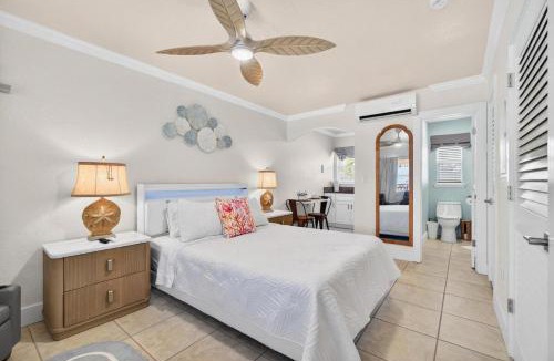 Redington Shores Apartment | Enjoy Summer Days by the Pool and Strolls on the Beach! Coconut Villa 5!