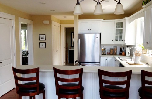 Stanhope House | Executive Summer Home - minutes from the beach! A lovely vacation experience
