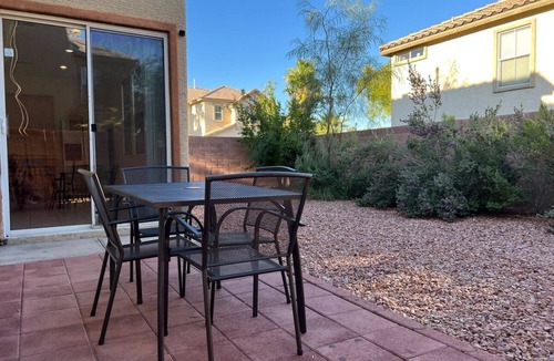 Spring Valley House | Extended Stay 3 or 4 Beds Cozy Smart Home Living