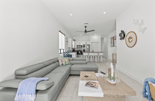 West Park House | Family Fun Retreat-Oasis Fenced Yard, Pool, Game Room, BBQ & Baby Ready