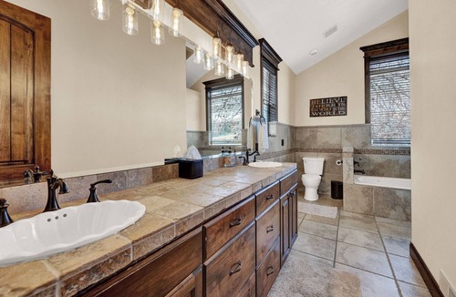 Draper House | Family Reunions, Corporate Retreats, Pool, outdoor living, comfortably sleeps 24