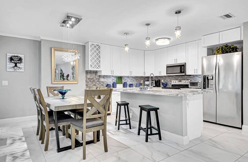 Wellington House | Fantastic single family-home conveniently located near everything!