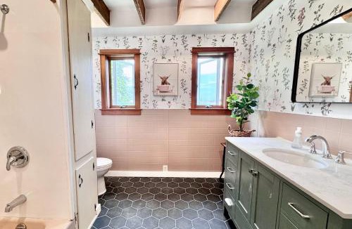 Town of Aurelius House | Fingerlakes farm with goats & chickens