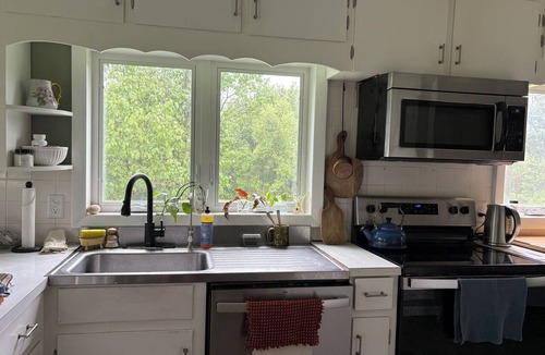 Pittsfield Other | For nature lovers: Charming 2-bedroom farmhouse in beautiful Lanesborough, MA