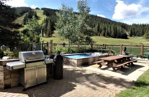 East Village at Copper House | Fox Pine Lodge 4 bed 4 bath FPAF4