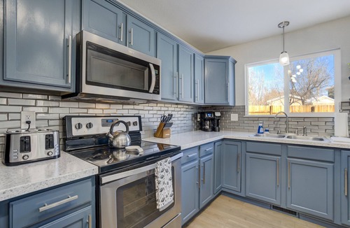 Colorado Springs House | Fresh & Modern | Game Room + Putting Green