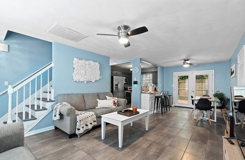 North Newport News House | Ft. Eustis/Williamsburg Winery/Busch Gardens Comfy Home