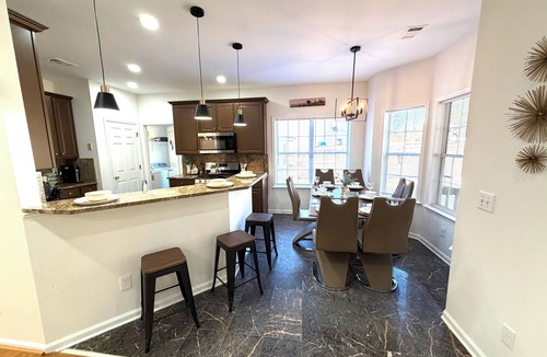 Lilburn House | GHome, Modern Cozy 5BR 10BEDS located in Lilburn, GA with AC perfect for family