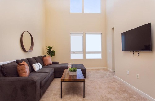 Pacific - Edison Apartment | Glendale Massive Penthouse