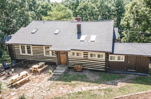 Woodfin Cabin | Golden Holler: A Mountain Retreat in Asheville