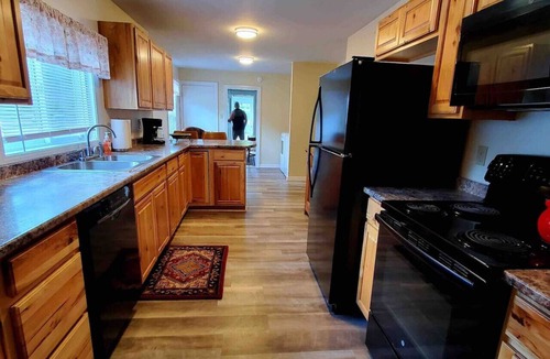 Greenville Junction House | Good Vibes Lodge - *Direct ATV Access*Pet Friendly*Walking Distance to Red Cross Beach