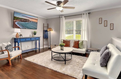 Marietta House | GoodKarma Rentals - Historic Marietta Newly Renovated Entire House.Next Door to