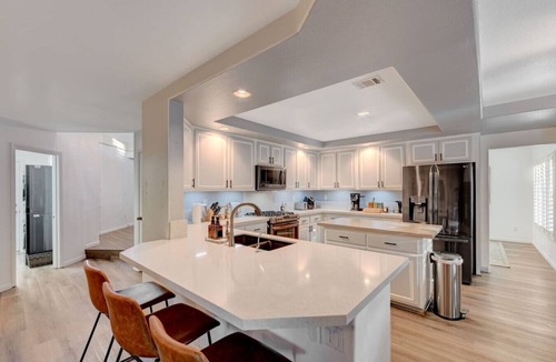 Silverado Ranch House | Gorgeous 6 Bedroom w/King beds, Pool & Spa and Games