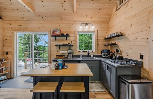 Strafford Cottage | Grace Cottage - Serene Private Location