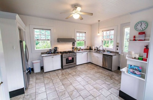 Hilo House | Grand Historic Hilo House