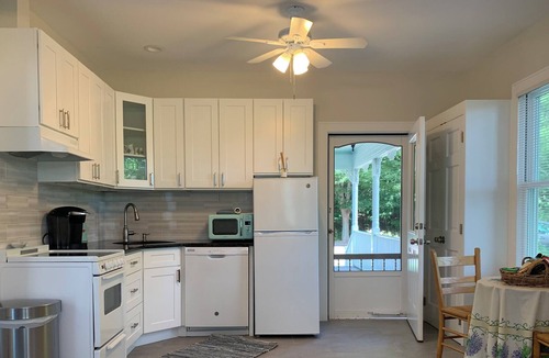 Greenport West Apartment | Greenport Getaway- Walk to Beach 1 bedroom just what you need to call home