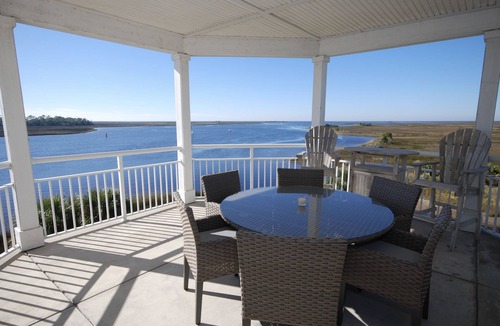 Steinhatchee Condo | Gulf Breeze #201- Private boat ramp & slip! Balcony overlooking the gulf! WiFi!