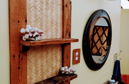 Papaikou House | Hale'ohe (Bamboo House) Yurt on a small family farm