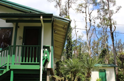 Nanawale Estates House | Hale Ohia Nui Relax in complete privacy in a tropical forest