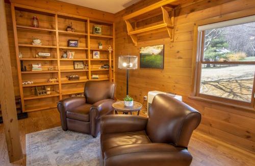 Apple Ridge House | Happy Apple