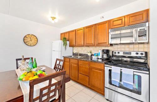 Waikiki Apartment | Hawaii Dream Escape, Ocean Views & Free Parking