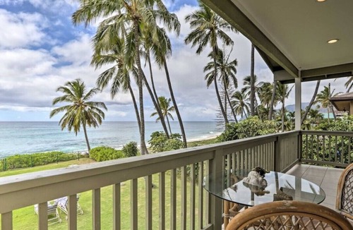 Maili House | Hawaiian Beachfront House w/ Yard, Lanai & Views!