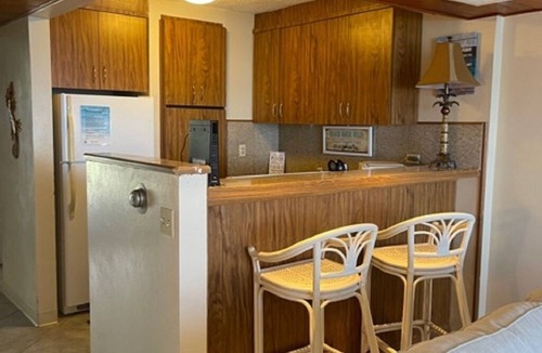 Makaha Condo | Hawaiian Prinicess one bedroomn1990/NUC-2240