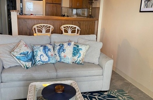 Makaha Condo | Hawaiian Prinicess one bedroomn1990/NUC-2240