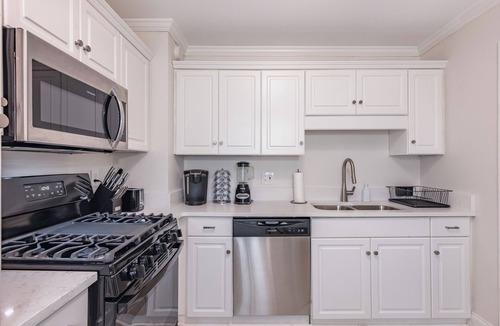 Home Park House | Heart of Midtown - Newly Renovated - Atlanta Home
