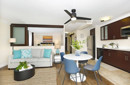 Waikiki Condo | Heart of Waikiki Corner Unit just a short walk to Beach and Restaurants!