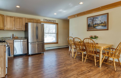 Tannersville House | Heated Pool, Hot Tub & Games Mins to Hunter Mtn 13BR | Cozy Peaks Lodge