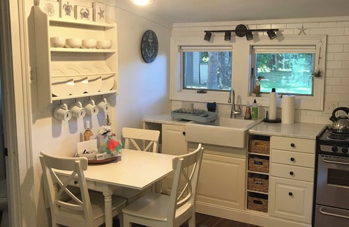 Ogunquit Cottage | Hidden Hideaway!