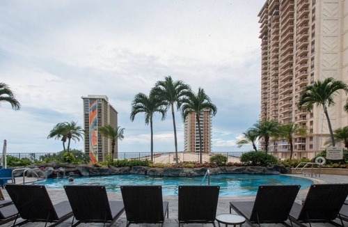 Waikiki Condo | Hilton Hawaiian Village. Fabulous Beach And Lagoon! Spacious two bedroom suite!