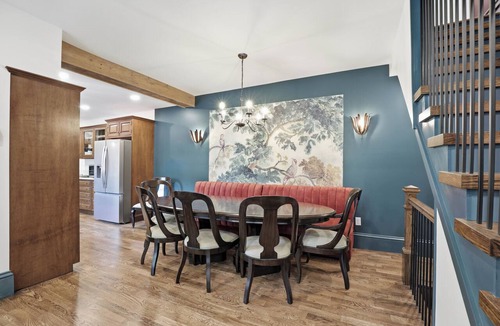 Lancaster House | Historic 8 Bedroom Luxury Retreat - Hot Tub - Sleeps 20+ - Walk Downtown