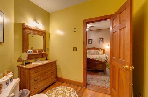 Margaretville Bed & Breakfast | Historic Bed and Breakfast 1 queen bedroom in the Catskills Mtns Margaretville