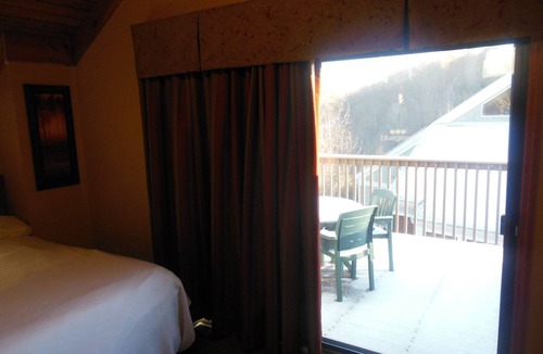 Gatlinburg Ski Chalet | Holiday Vacation In Gatlinburg, TN