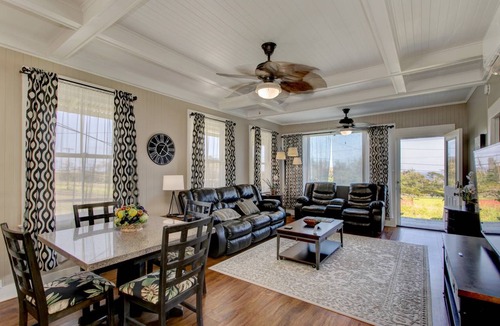 Hakalau House | House ∙ 2 bedrooms ∙ 4 guests