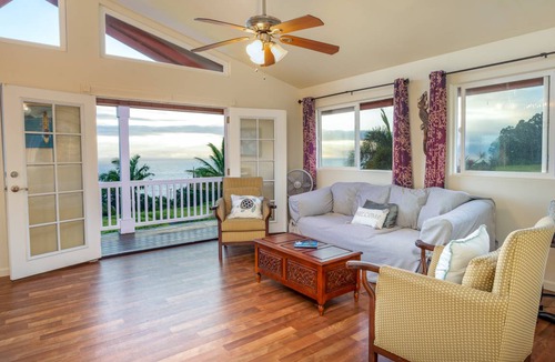 Ninole House | House ∙ 3 bedrooms ∙ 6 guests