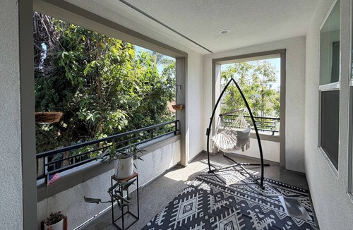 North Long Beach House | Huge Yard + Garage : Modern 3BR Long Beach Home