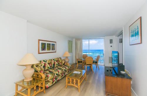 Waikiki Apartment | Ilikai Marina 1684 Yacht Harbor View 1BR