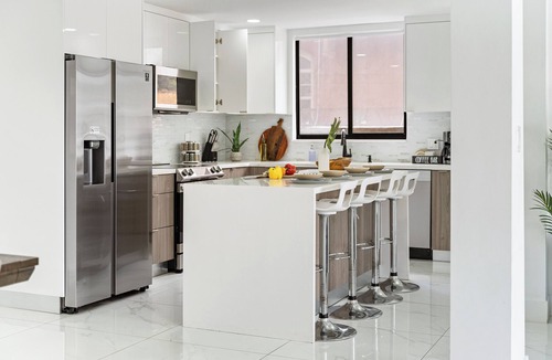 Olympia Heights House | July Special! Modern 4BR - Private Pool & Grill, Near Coral Gables & MIA Airport