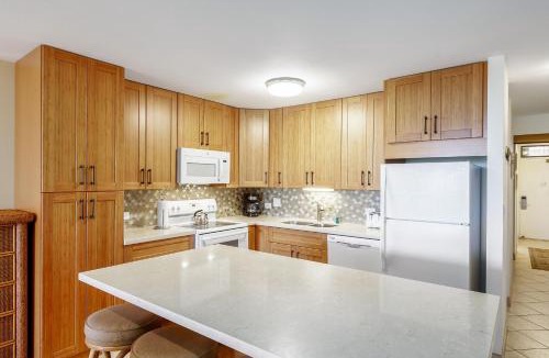 Kihei House | Kamaole Sands 4-306 - New Kitchen & Bathrooms, AC!