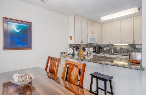 Kihei House | Kamaole Sands 6-303 - Courtyard and Ocean Views