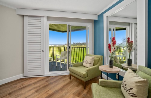 Hanamaulu Resort | Kauai Beach Resort Ocean View | Pools, Waterslide, Hot Tub, Spa, King Bed, AC
