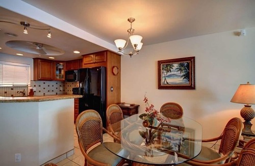 Kihei Condo | Kihei Beach, #402 2 Bedroom Condo by RedAwning