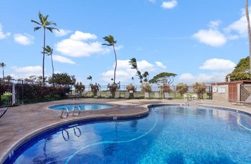 Kihei Apartment | Kihei's Seaside Siesta: Ocean View Lanai & Pool