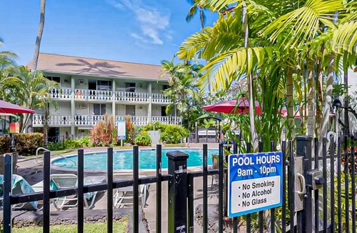Historic Kailua Village Hotel | Kona Islander Inn 147 Tropical Oasis