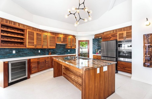 Kahaluu-Keauhou House | Kona Koa House by Gather: Oceanview 3BR Estate w/Heated Pool & BBQ