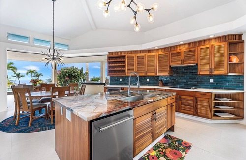 Kahaluu-Keauhou House | Kona Koa House by Gather: Oceanview 3BR Estate w/Heated Pool & BBQ