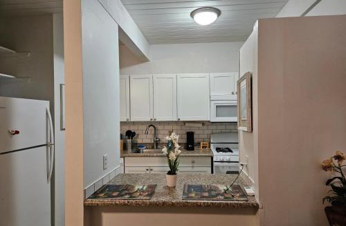 Historic Kailua Village Apartment | Kona Mansions
